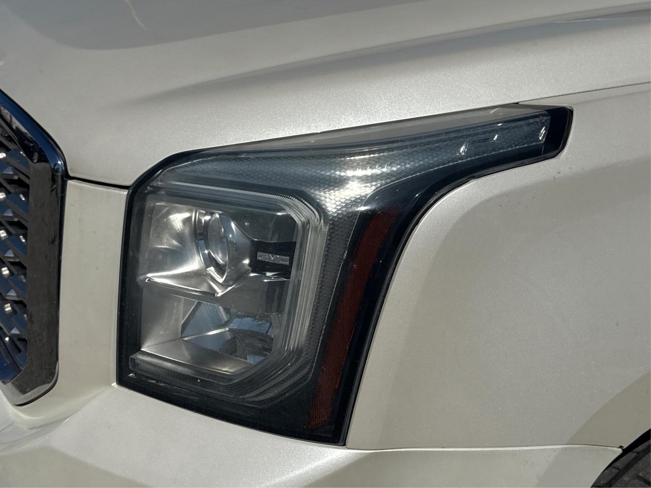 2015 GMC Yukon XL CERTIFIED NAV LEATHER ROOF WE FINANCE ALL CREDIT Photo