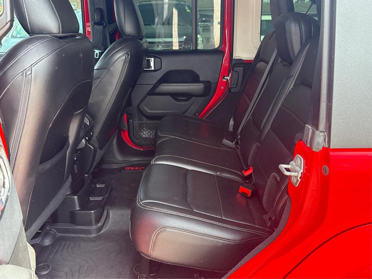 2018 Jeep WRANGLER UNLIMITED NAV LEATHER HEATED SEATS! WE FINANCE ALL CREDIT! Photo
