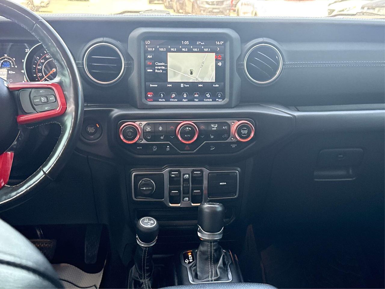 2018 Jeep Wrangler NAV LEATHER HEATED SEATS! WE FINANCE ALL CREDIT! Photo