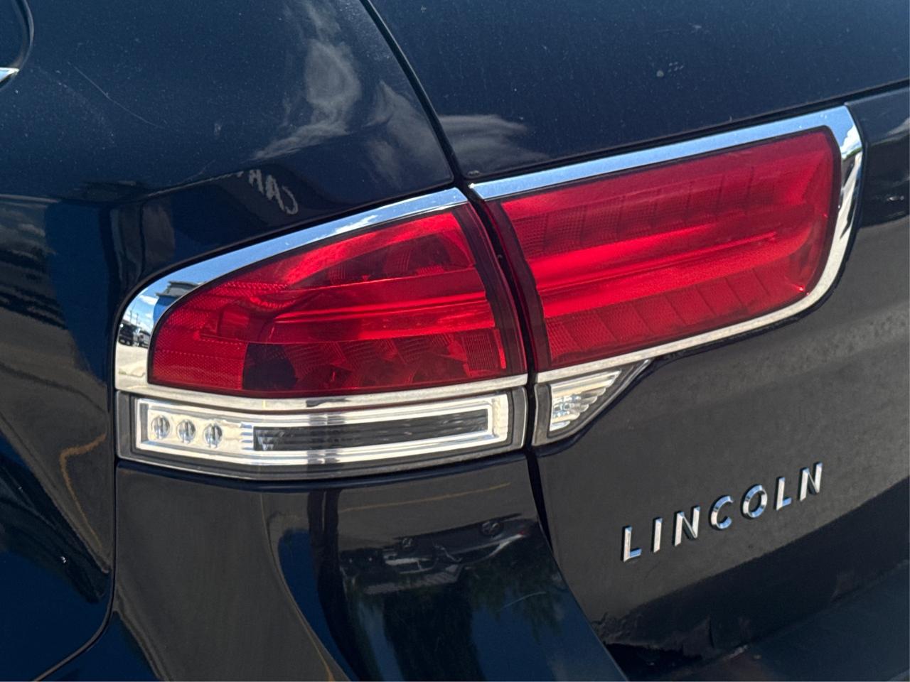 2012 Lincoln MKX MUST SEE NAV LEATHER ROOF WE FINANCE ALL CREDIT Photo