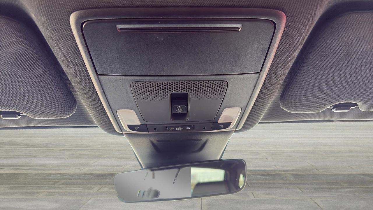 2025 Honda CR-V Hybrid Touring AWD Photo