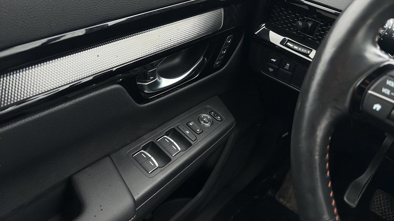2024 Honda CR-V Hybrid Touring AWD Photo