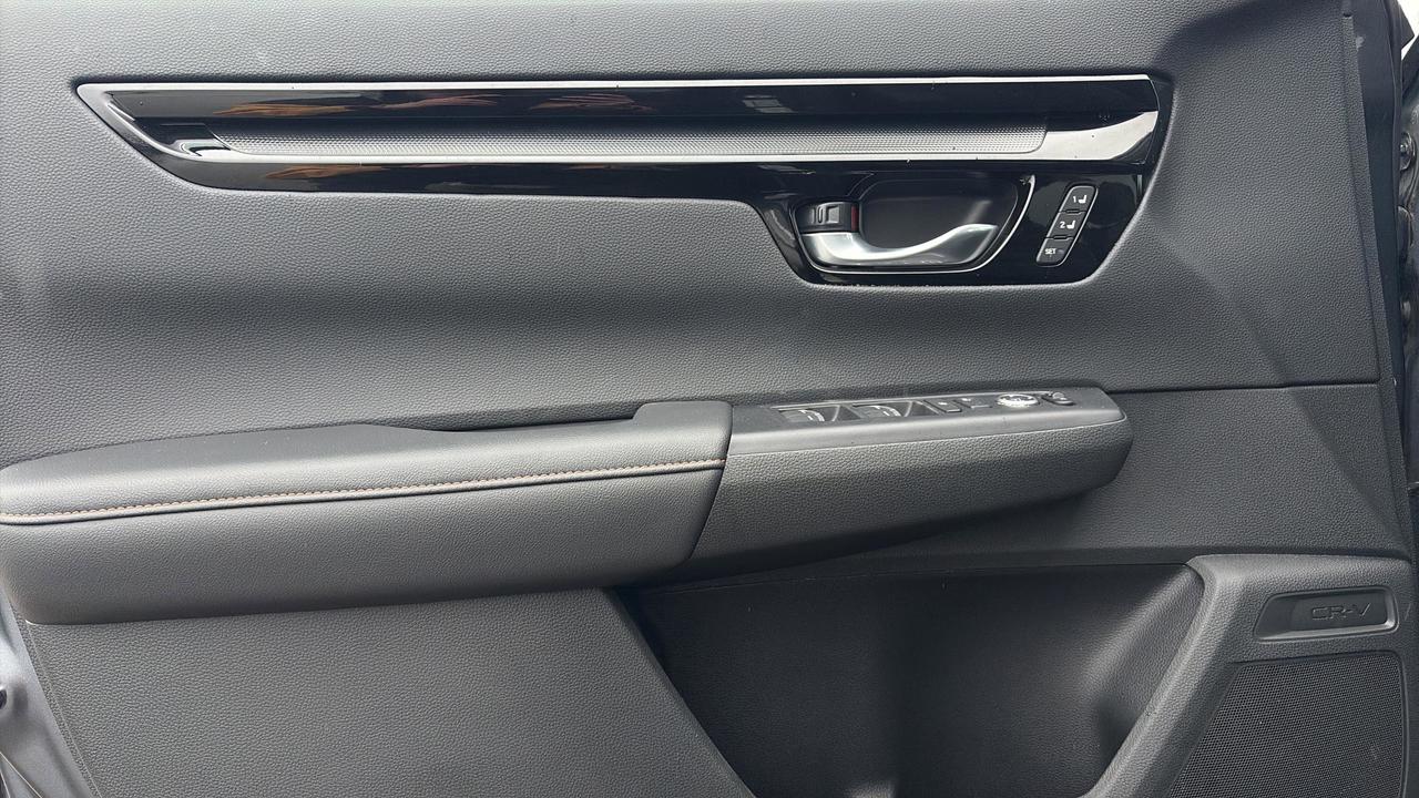 2024 Honda CR-V Hybrid Touring AWD Photo