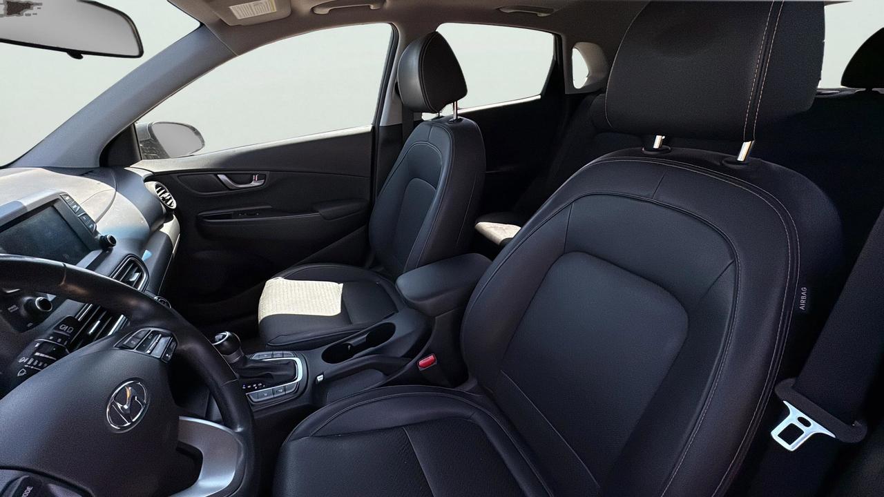 2021 Hyundai KONA 2.0L Luxury AWD Photo