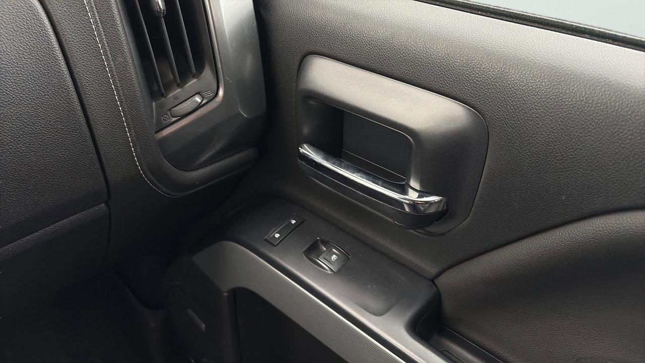 2018 Chevrolet Silverado 1500 2LZ Photo