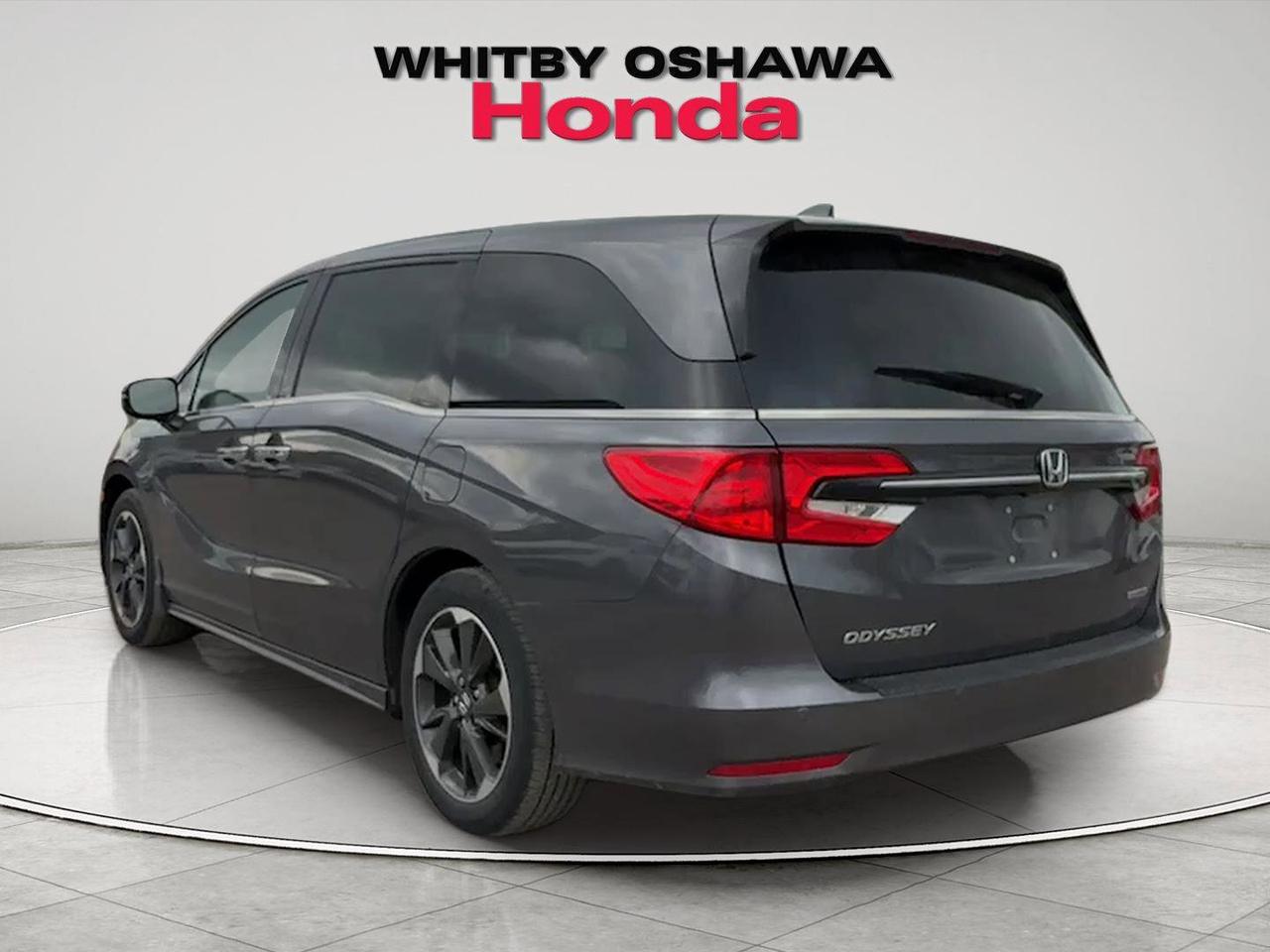 2024 Honda Odyssey Touring Auto Photo