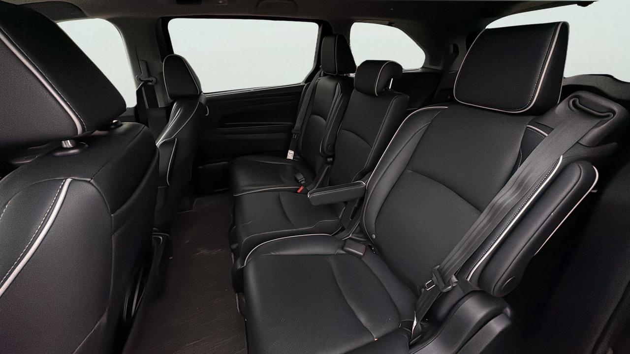 2024 Honda Odyssey Touring Auto Photo