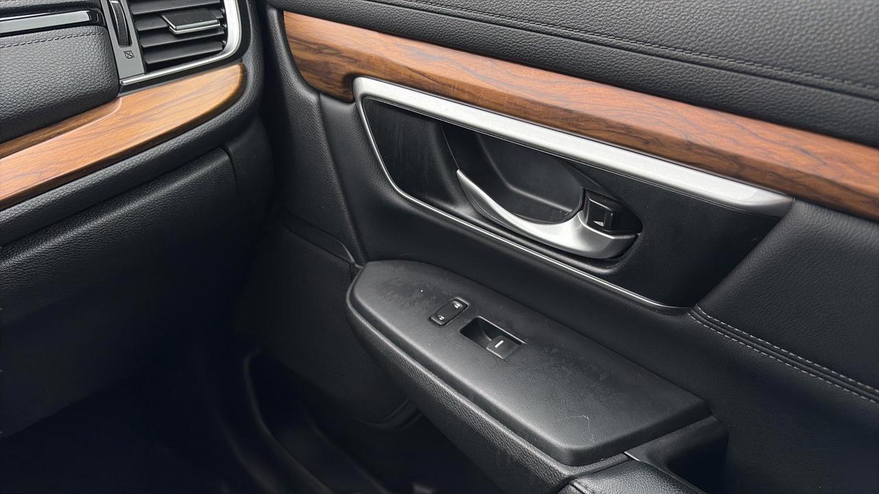 2017 Honda CR-V AWD 5dr Touring Photo