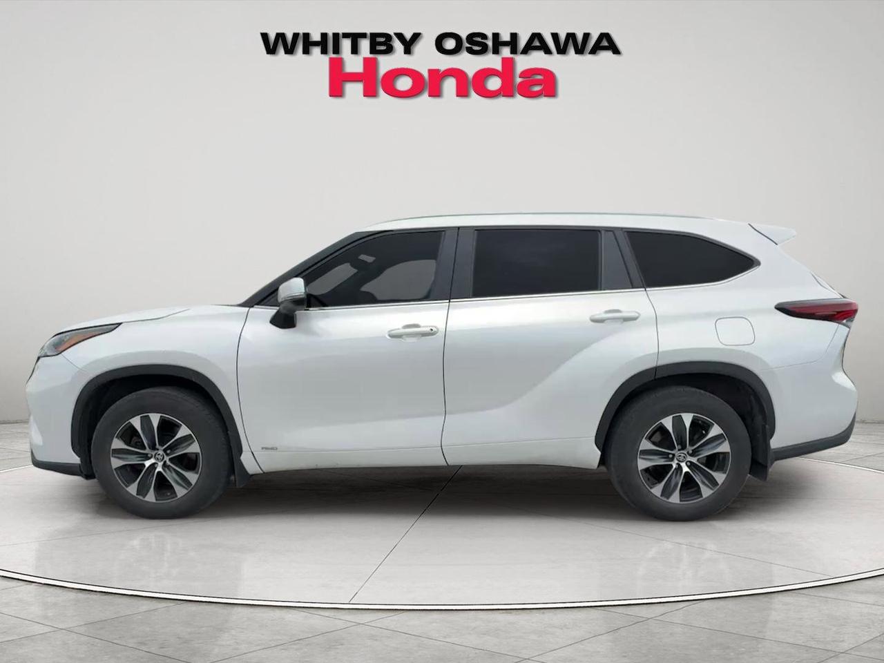 2024 Toyota Highlander Hybrid  Photo2