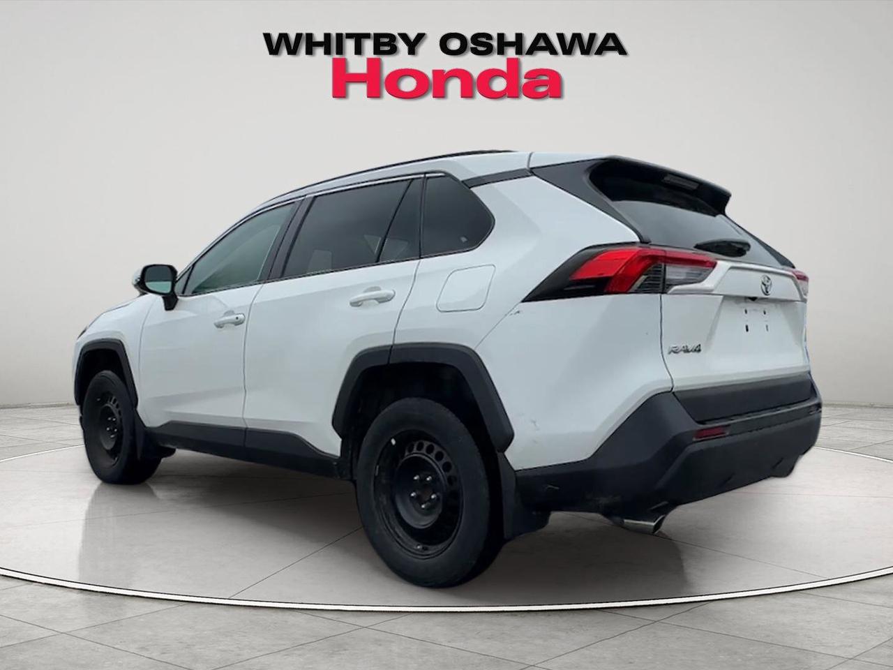 2021 Toyota RAV4 LE FWD Photo