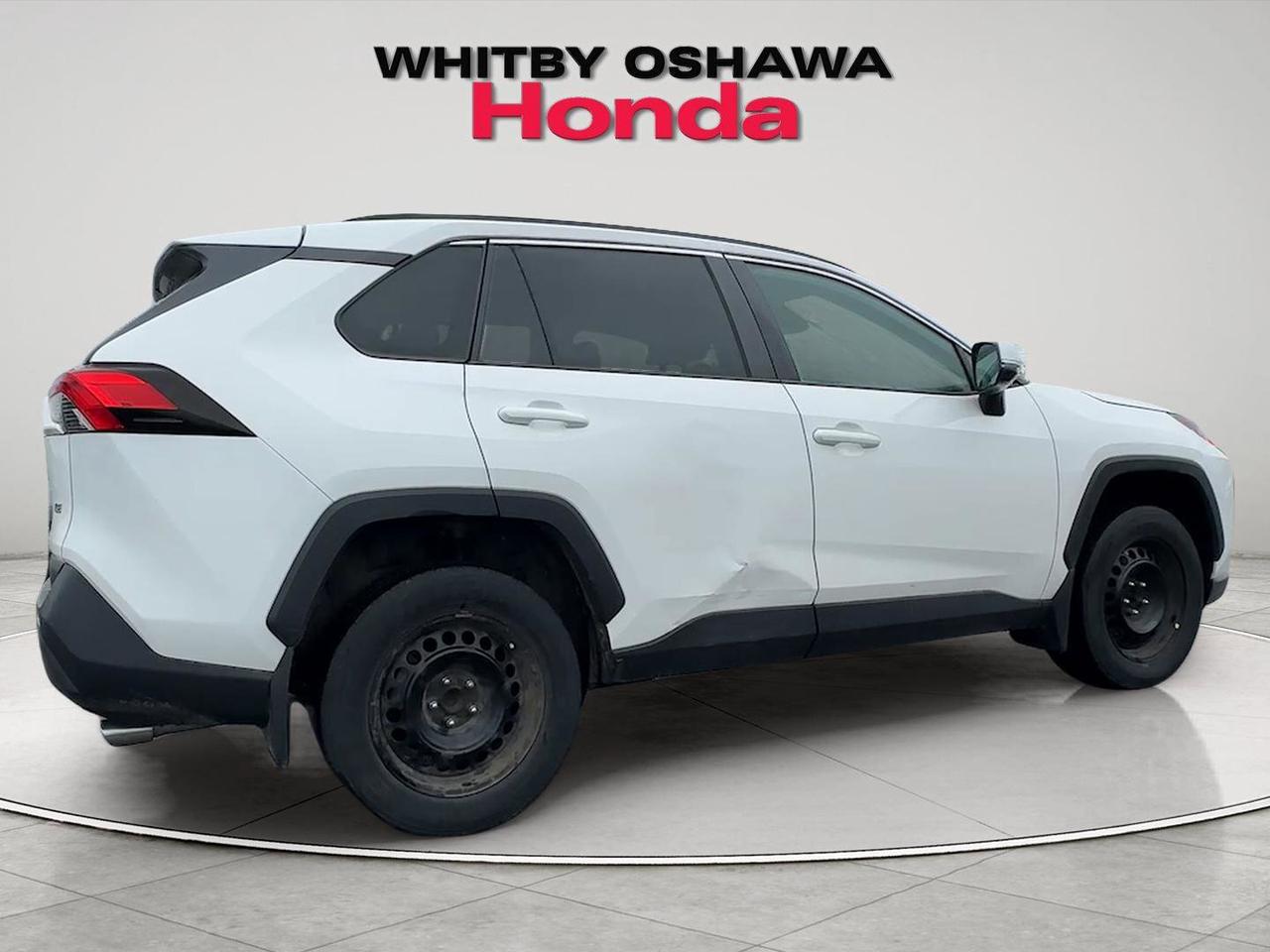2021 Toyota RAV4 LE FWD Photo