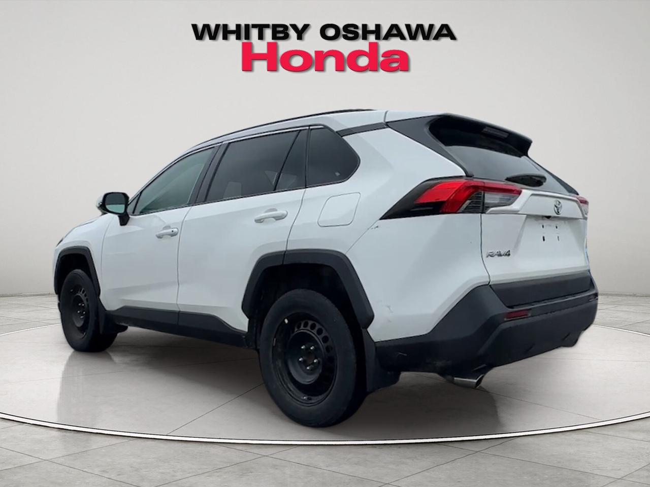 2021 Toyota RAV4 LE FWD Photo