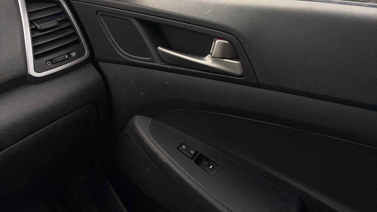 2018 Hyundai Tucson 2.0L SE AWD Photo