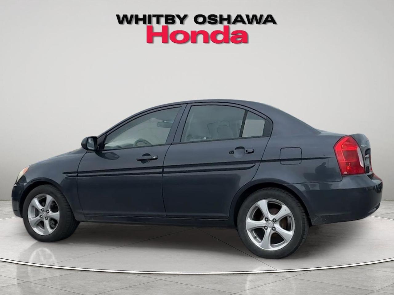 2010 Hyundai Accent 4dr Sdn Auto GL Photo