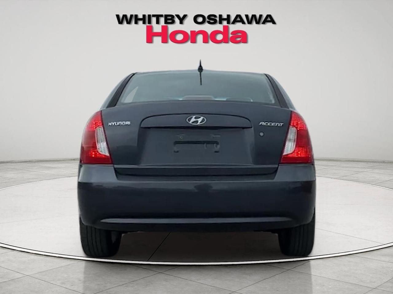 2010 Hyundai Accent 4dr Sdn Auto GL Photo