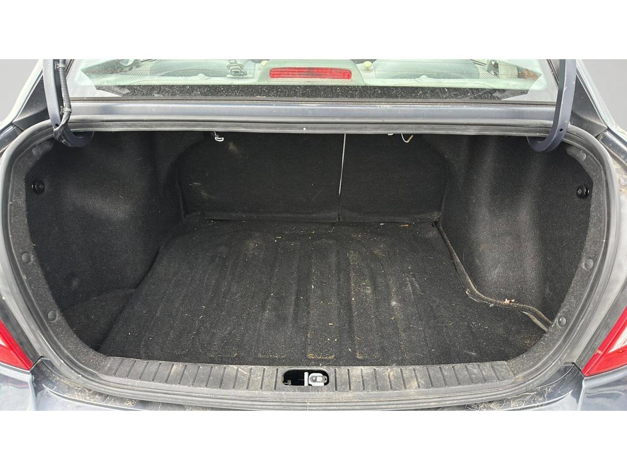 2010 Hyundai Accent 4dr Sdn Auto GL Photo
