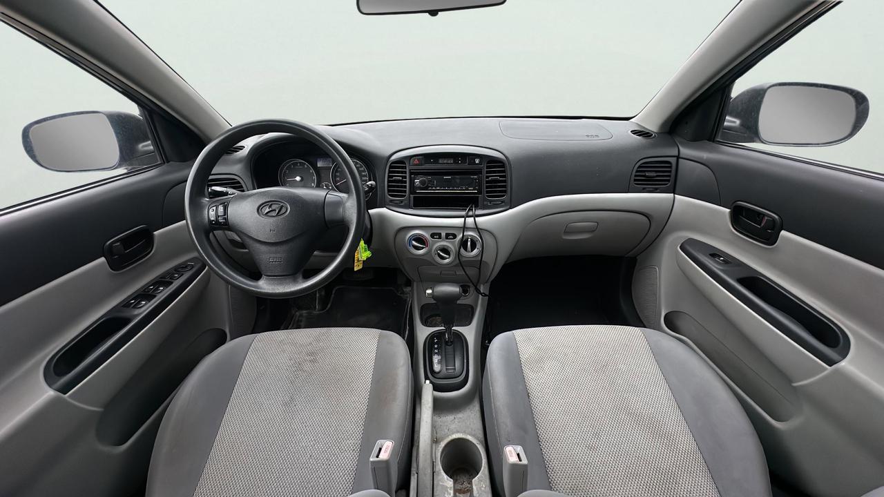 2010 Hyundai Accent 4dr Sdn Auto GL Photo