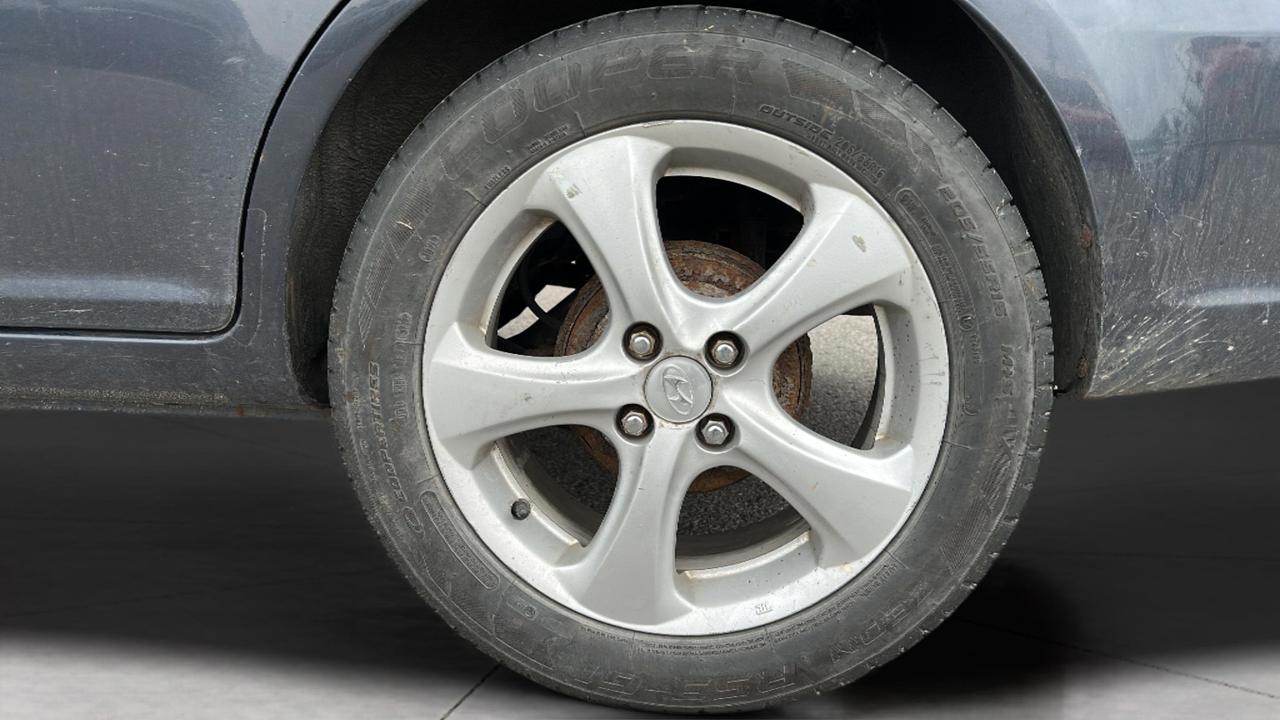 2010 Hyundai Accent 4dr Sdn Auto GL Photo