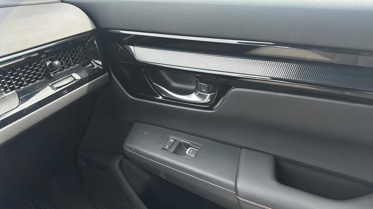 2024 Honda CR-V Hybrid Touring AWD Photo