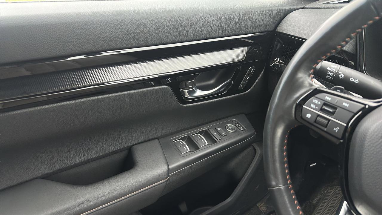 2024 Honda CR-V Hybrid Touring AWD Photo