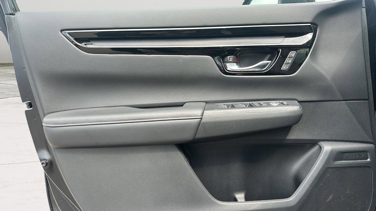 2024 Honda CR-V Hybrid Touring AWD Photo