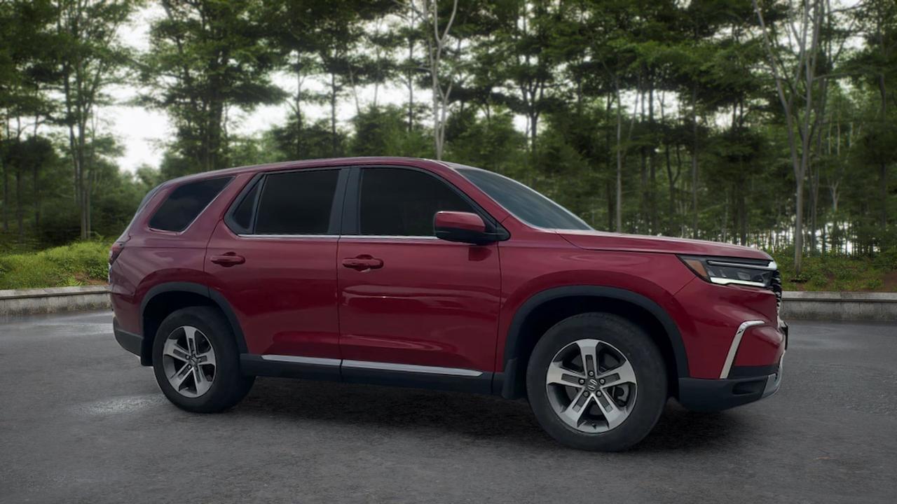 2023 Honda Pilot 8 Passenger Photo