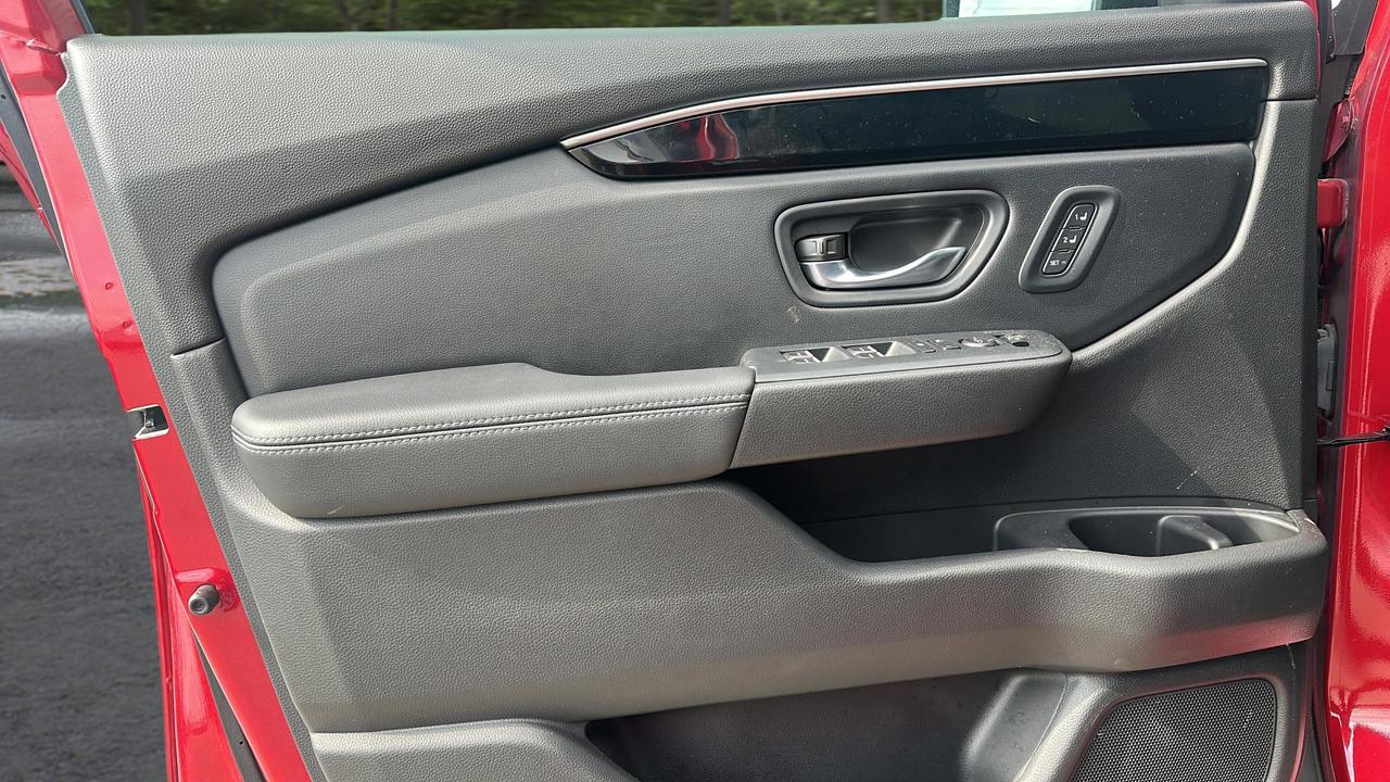 2023 Honda Pilot 8 Passenger Photo