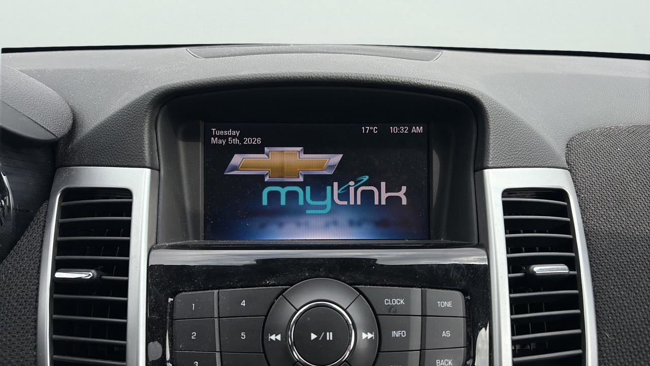 2015 Chevrolet Cruze 4dr Sdn 2lt Photo
