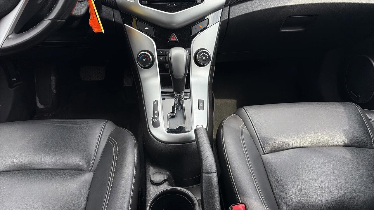 2015 Chevrolet Cruze 4dr Sdn 2lt Photo
