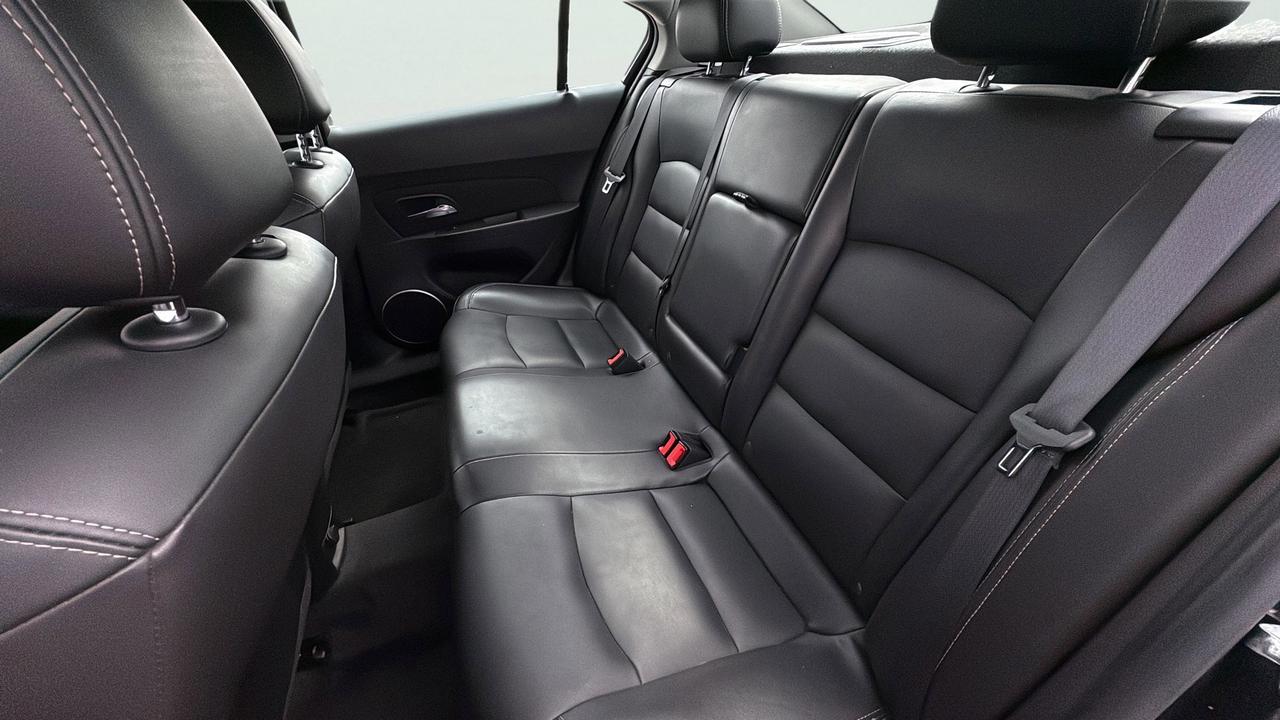 2015 Chevrolet Cruze 4dr Sdn 2lt Photo