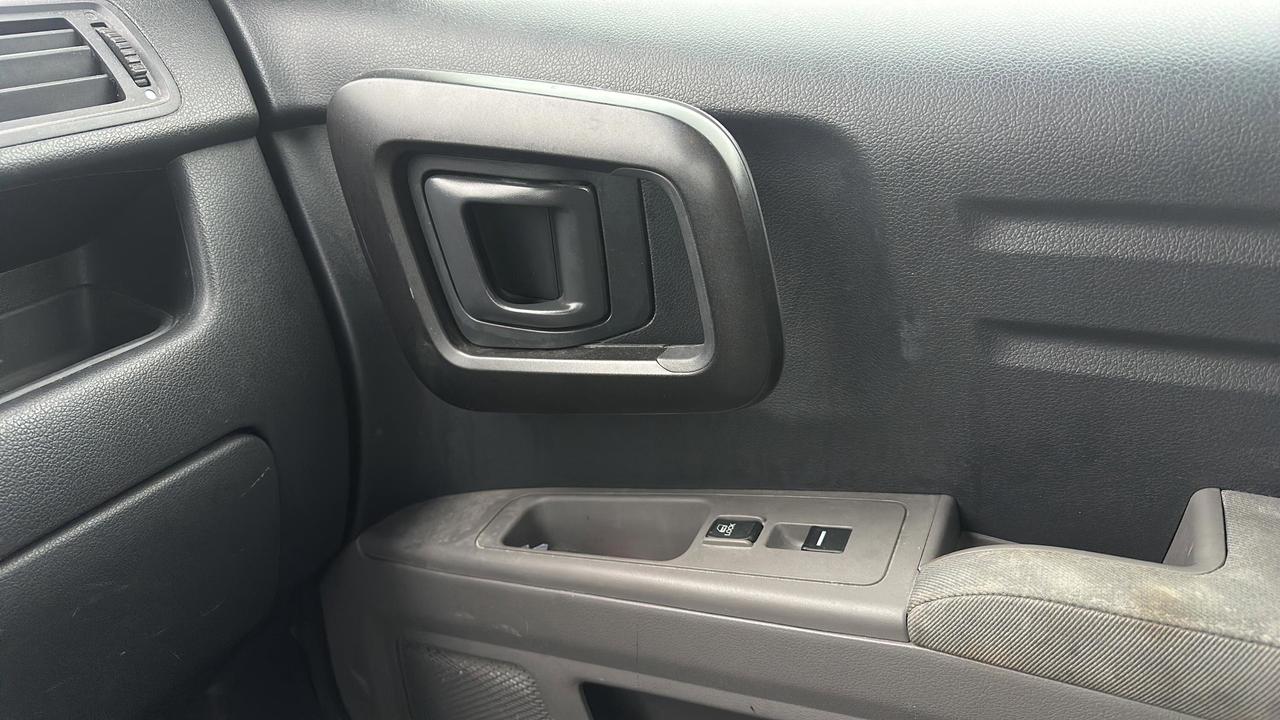 2010 Honda Ridgeline 4WD Crew Cab DX Photo