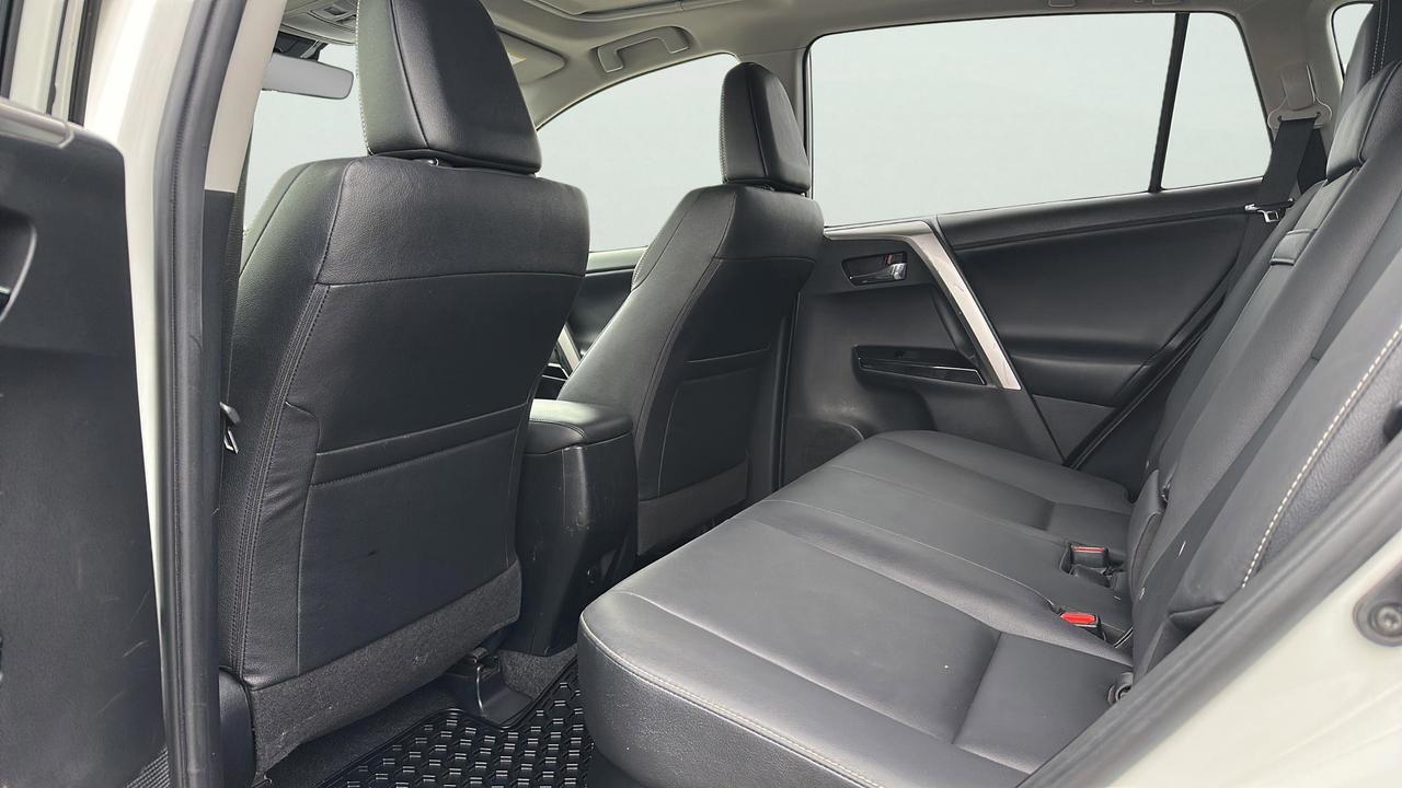 2018 Toyota RAV4 Hybrid  Photo