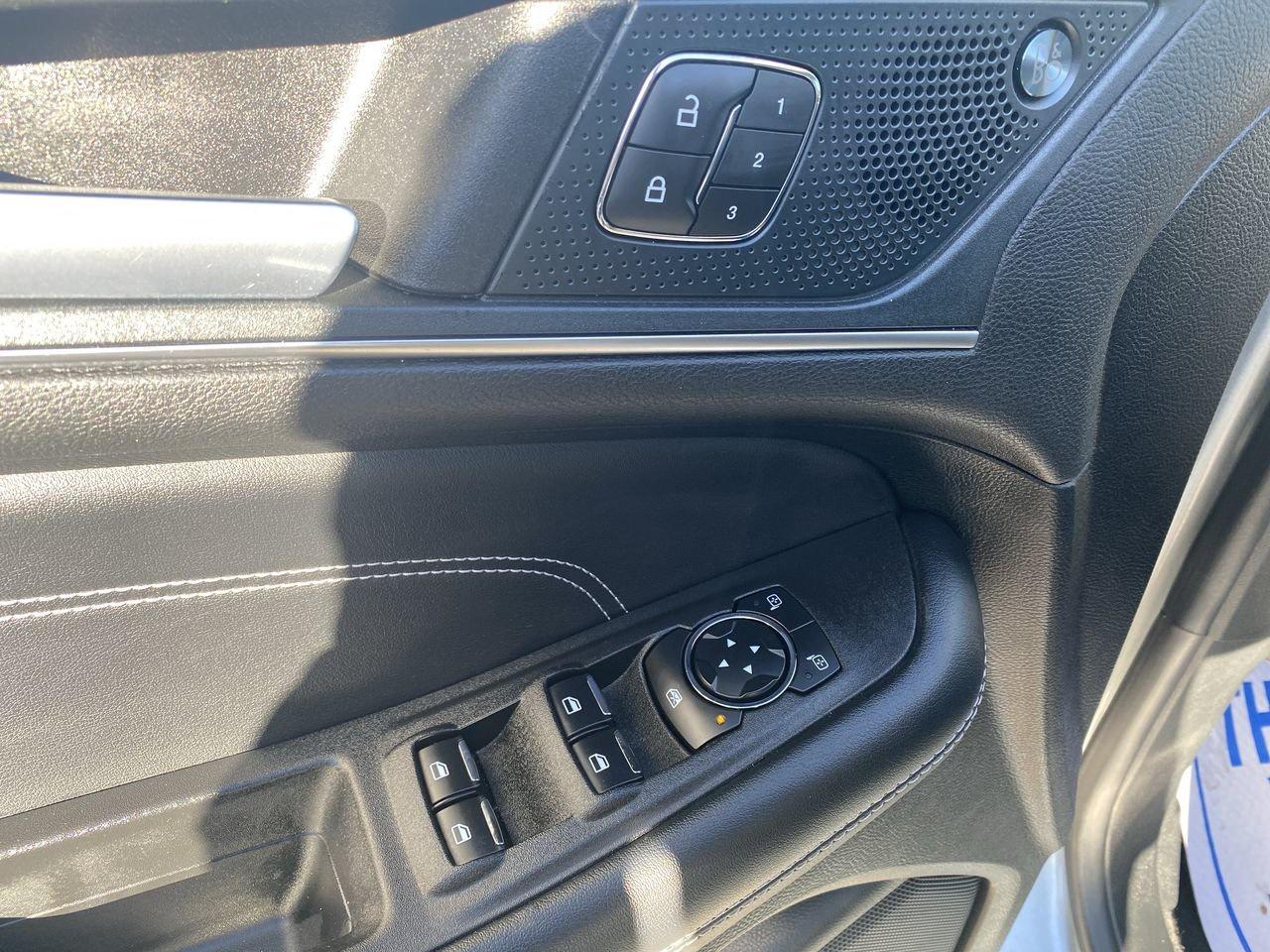 2024 Ford Edge Titanium Photo
