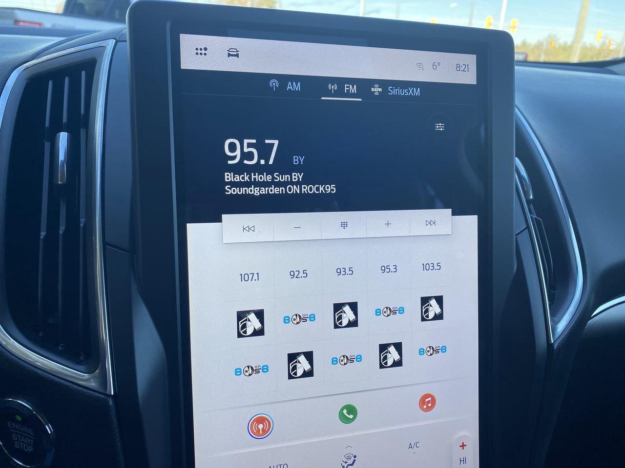 2024 Ford Edge Titanium Photo