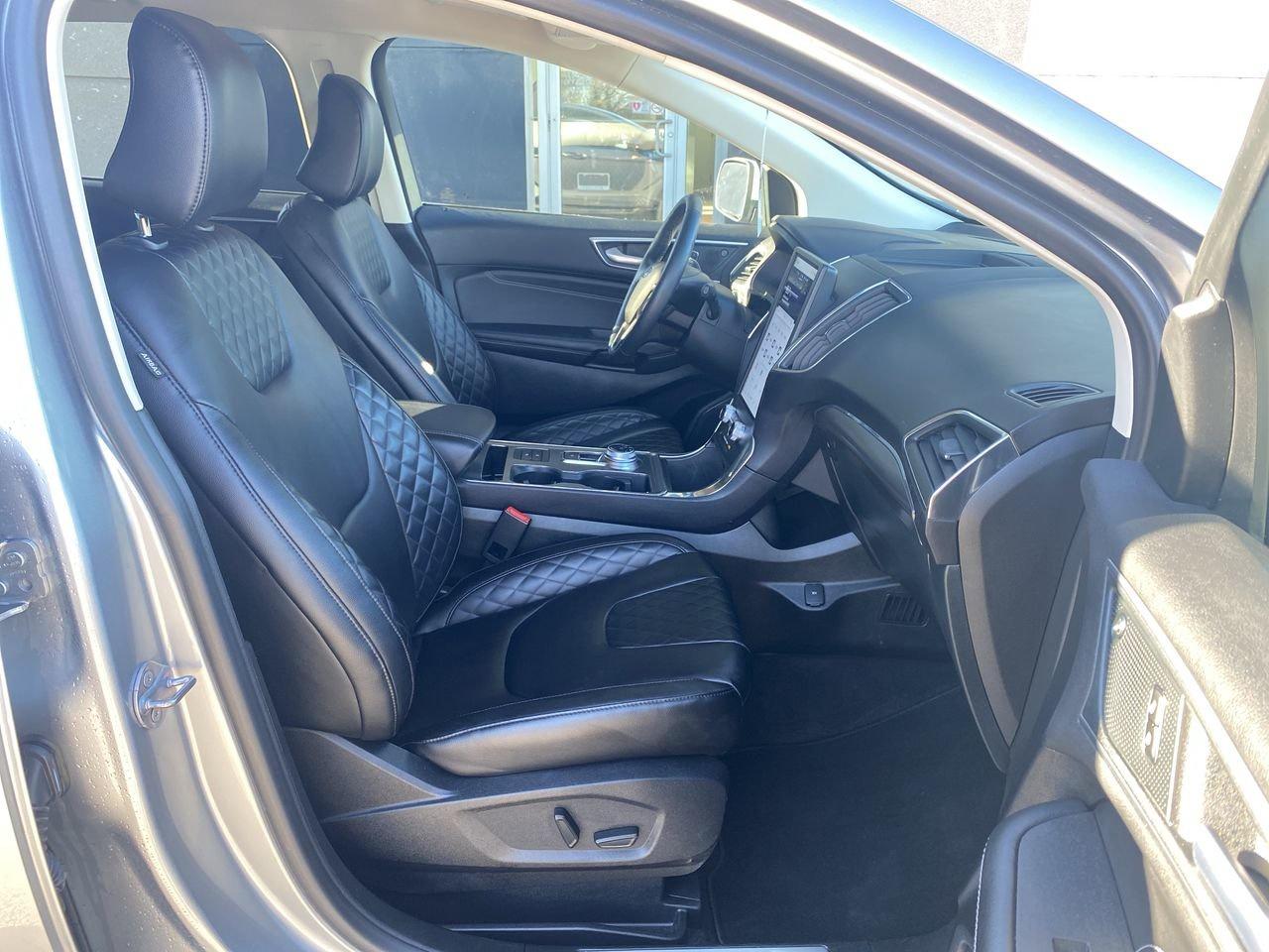 2024 Ford Edge Titanium Photo