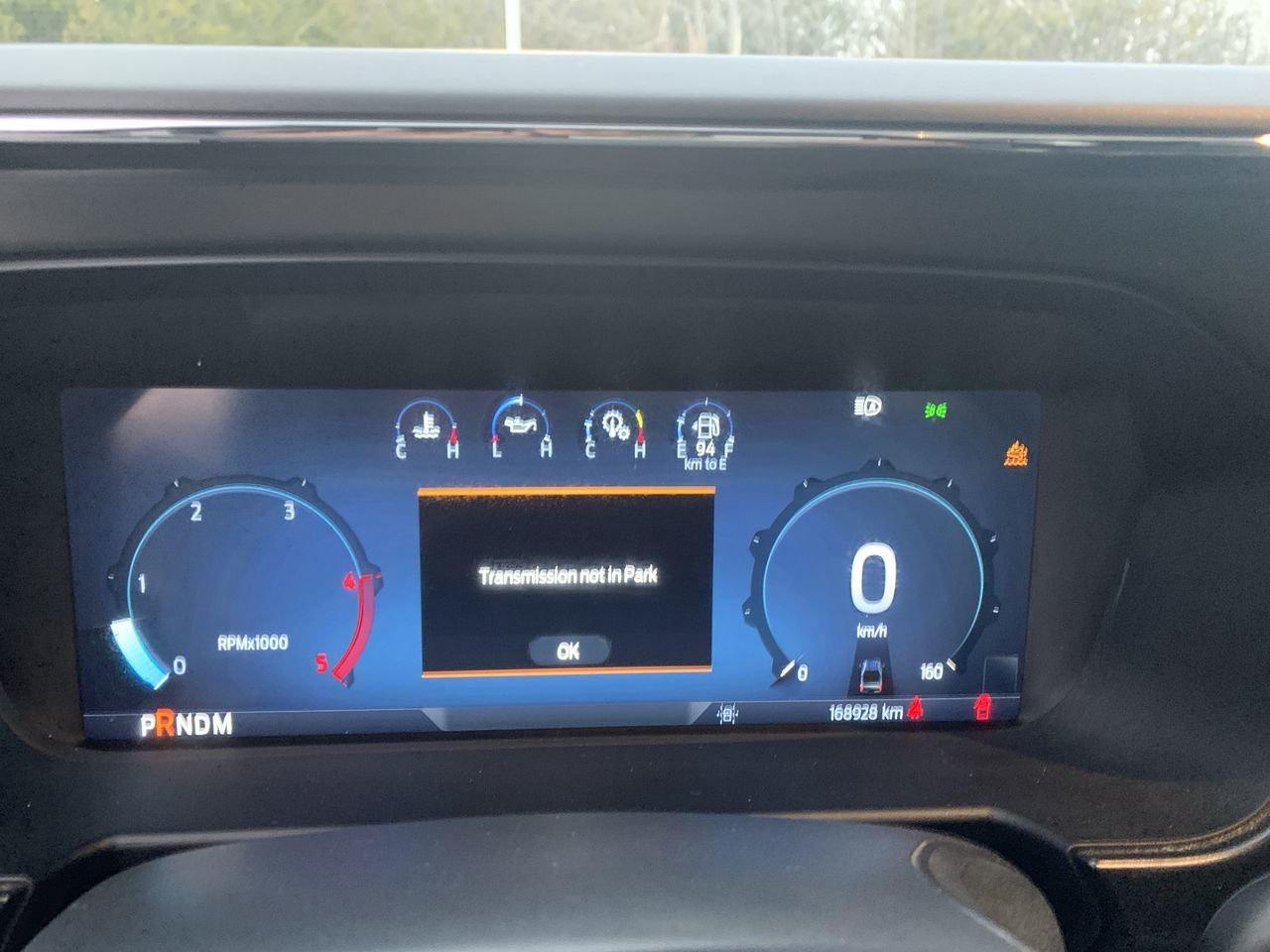 2023 Ford SUPER DUTY F-250 SRW LARIAT Photo