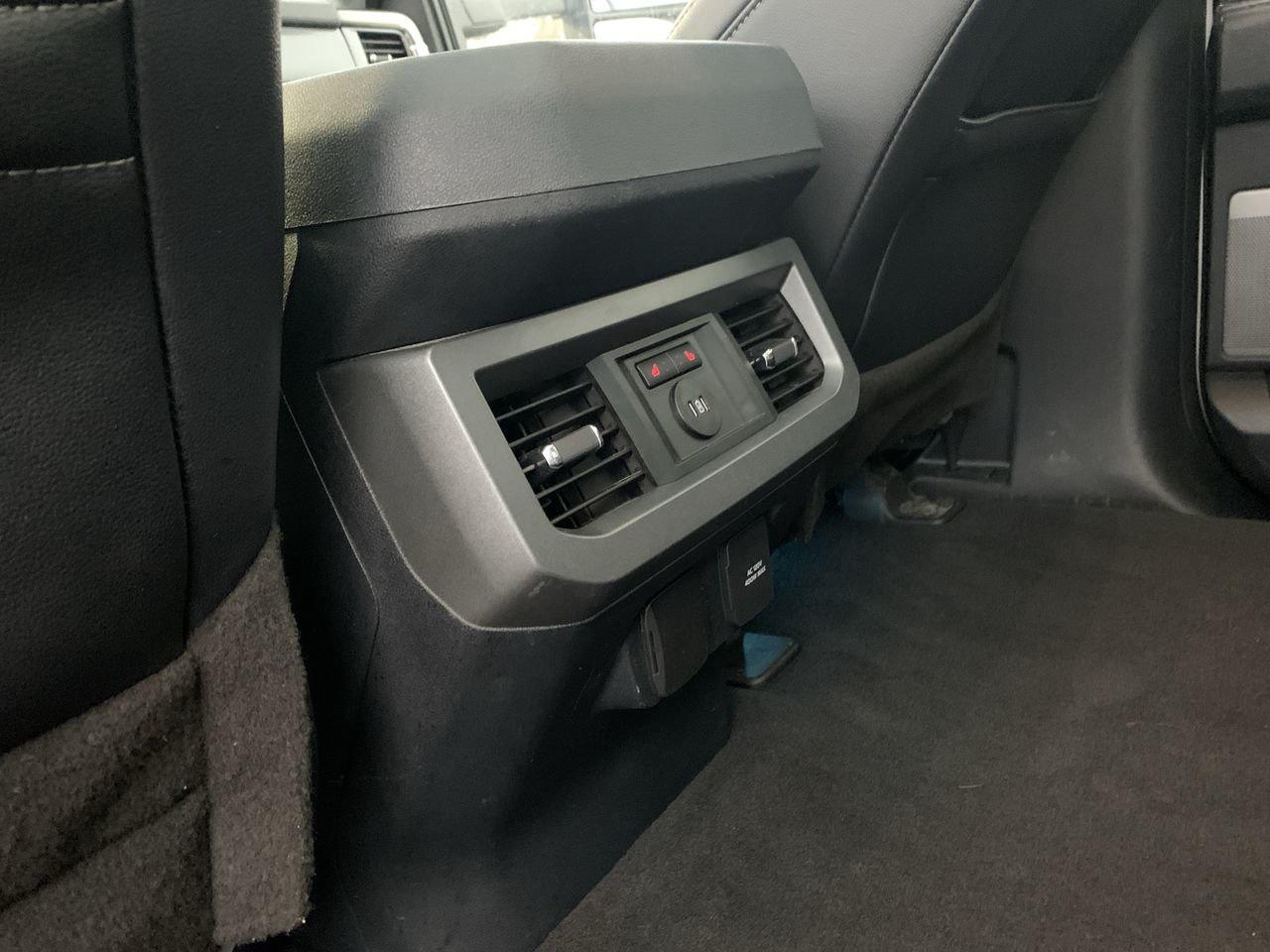 2023 Ford SUPER DUTY F-250 SRW LARIAT Photo