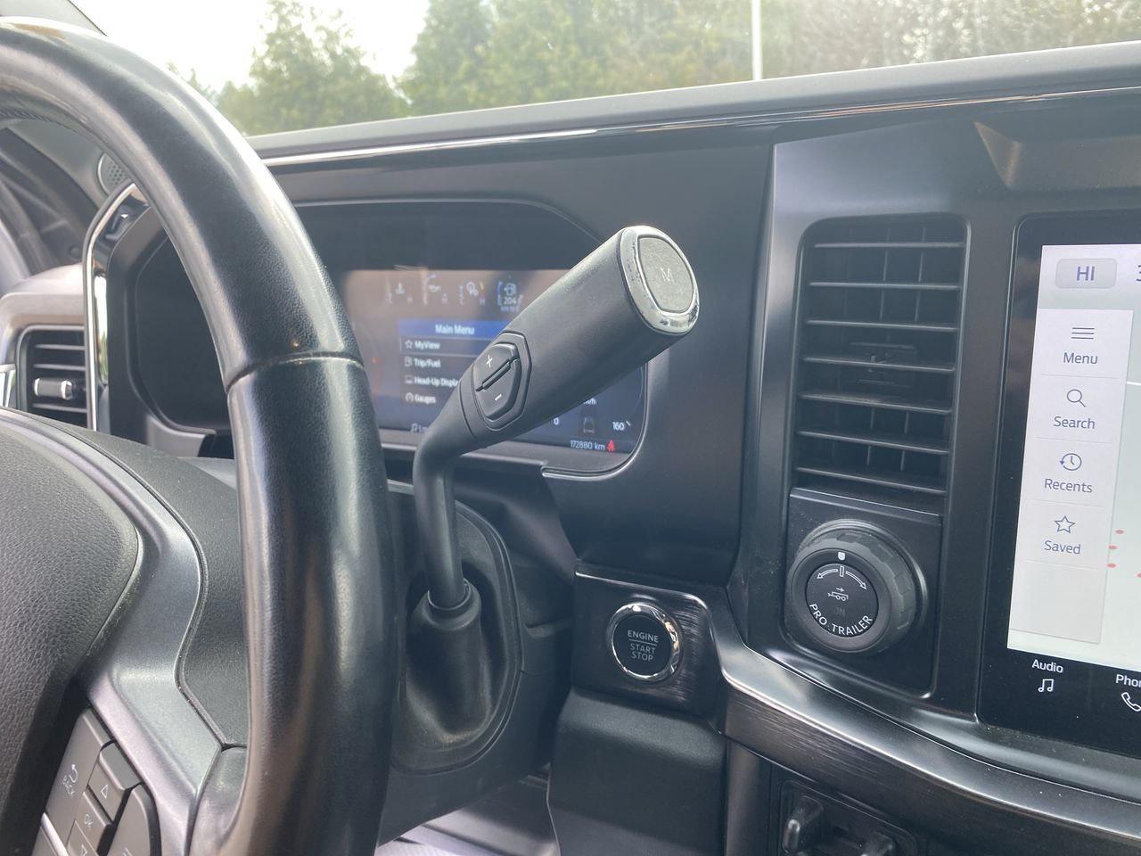 2023 Ford SUPER DUTY F-250 SRW LARIAT Photo
