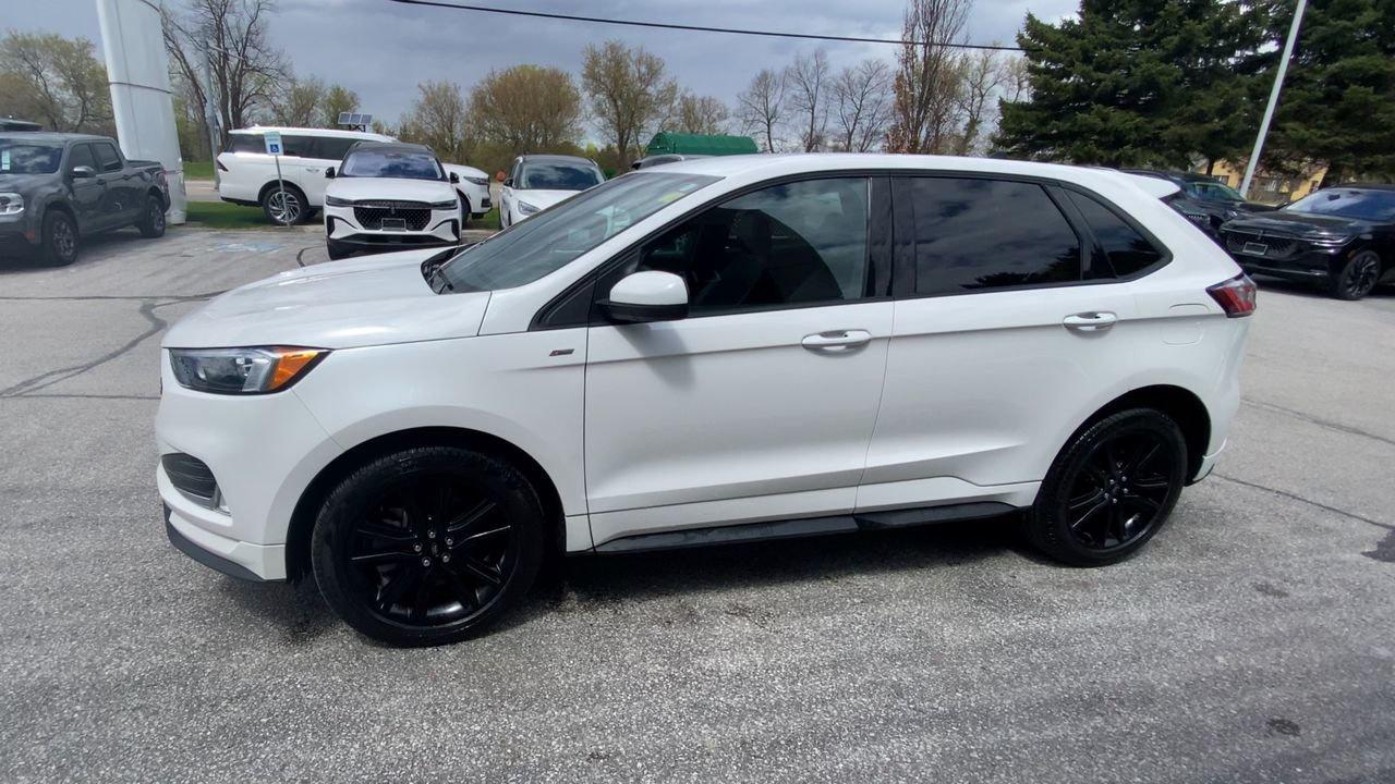 2024 Ford Edge  Photo4