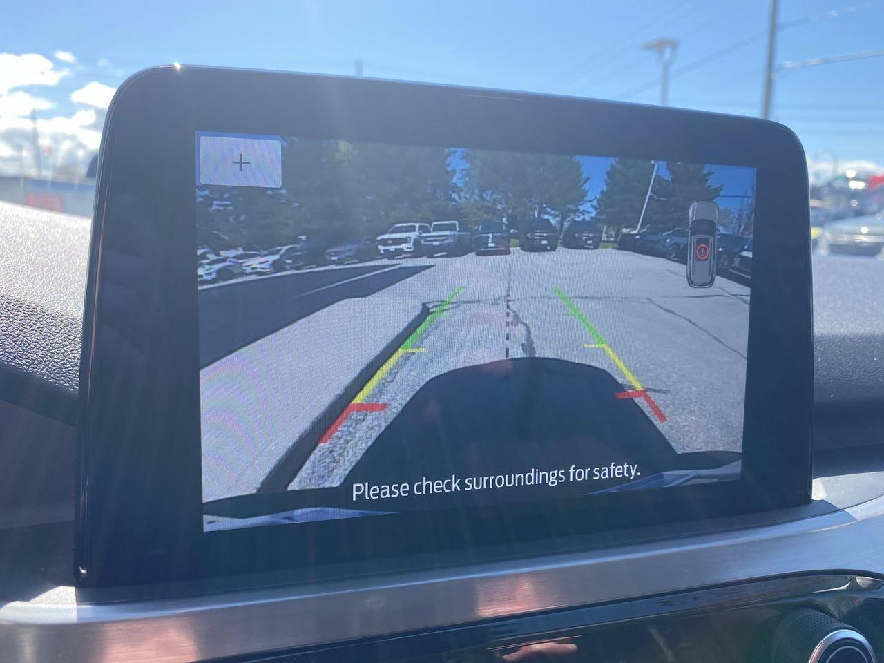 2022 Ford Escape Titanium Photo