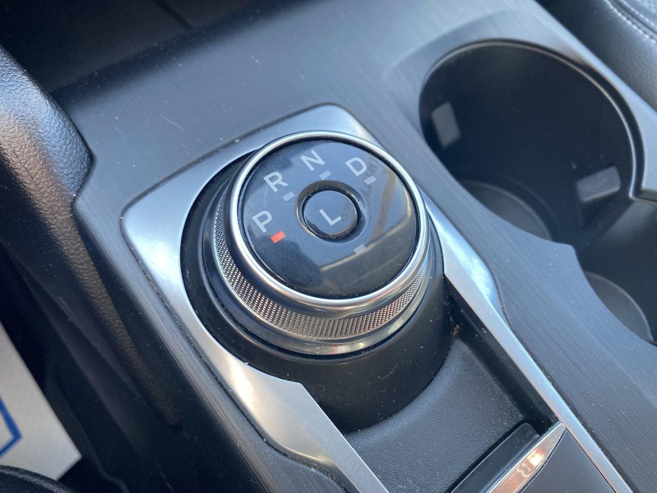 2022 Ford Escape Titanium Photo