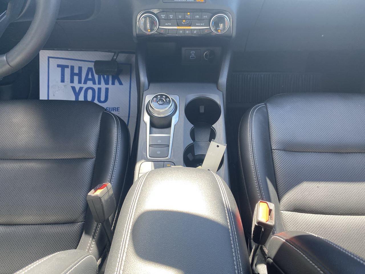 2022 Ford Escape Titanium Photo