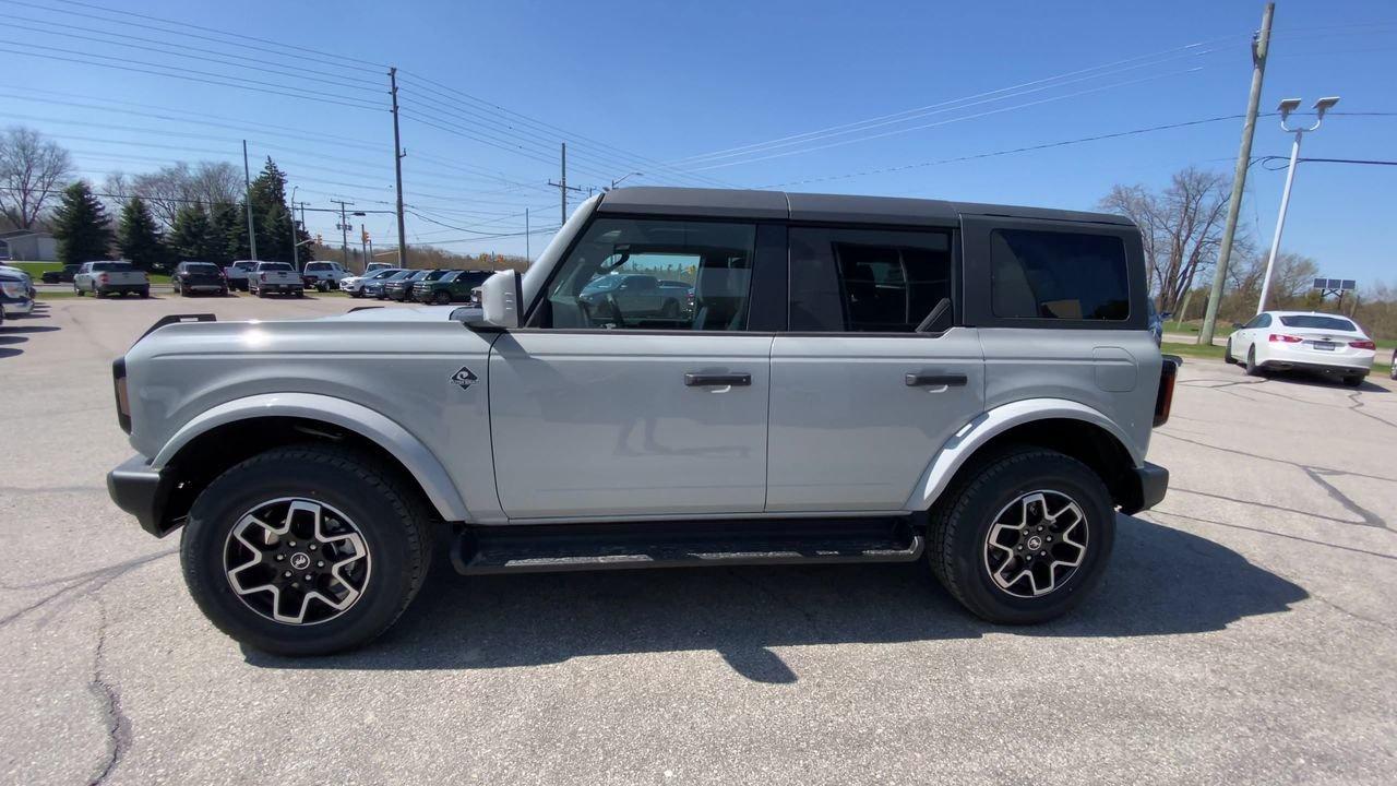 2026 Ford Bronco Outer Banks Photo