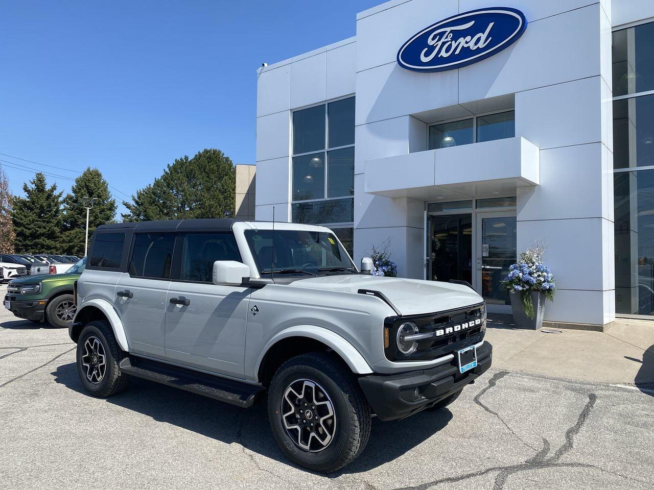 2026 Ford Bronco Outer Banks Photo