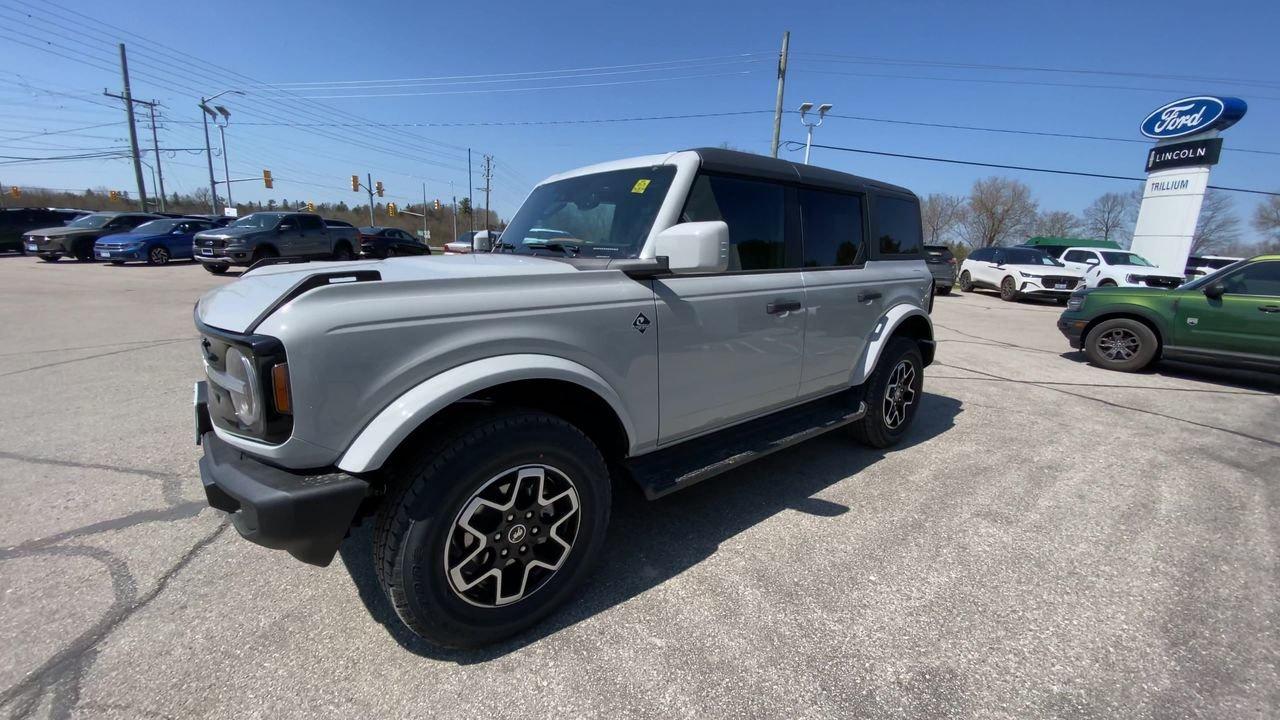 2026 Ford Bronco Outer Banks Photo