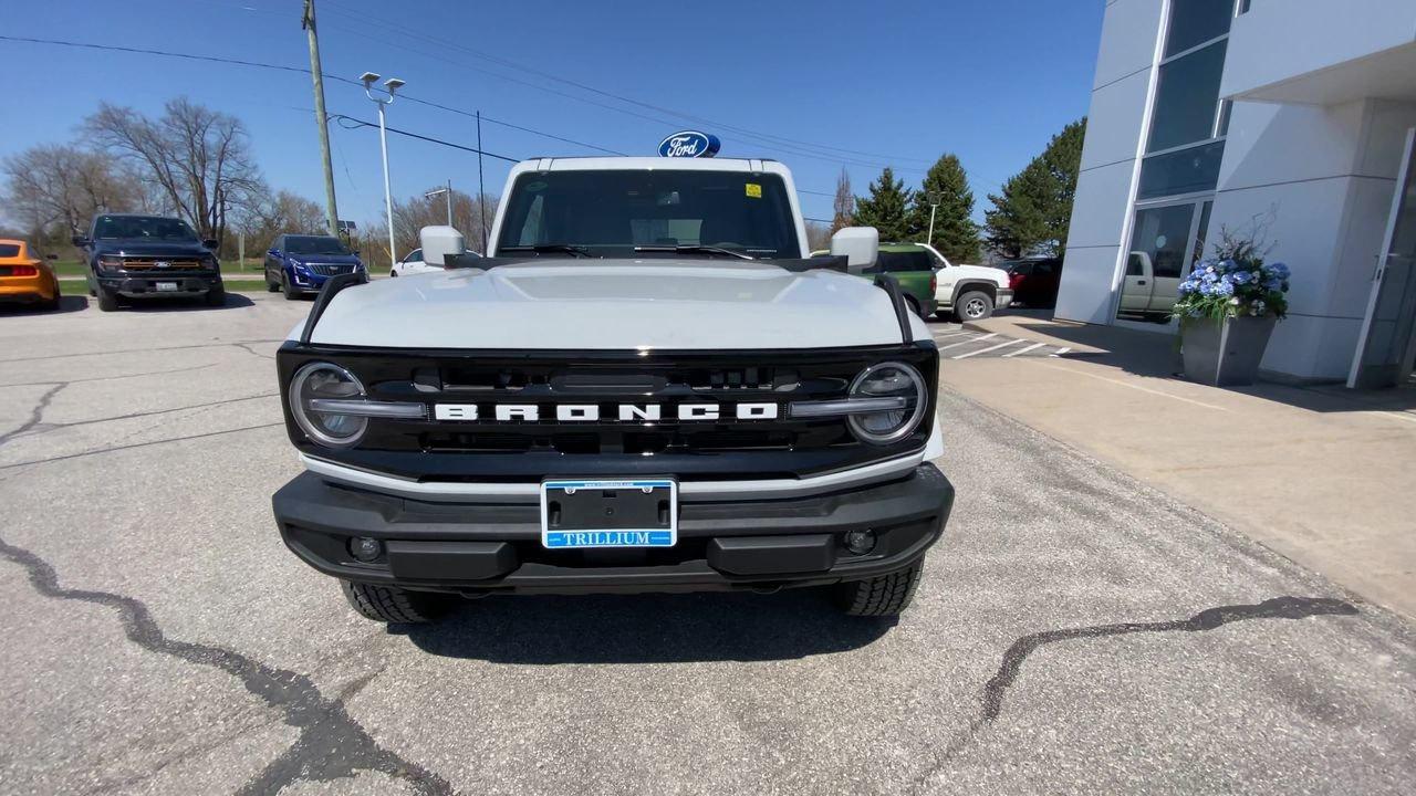 2026 Ford Bronco Outer Banks Photo2
