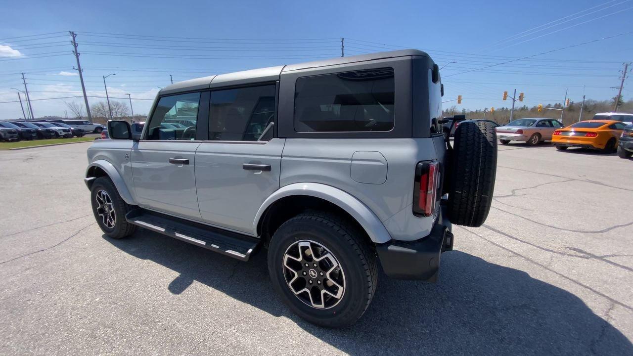 2026 Ford Bronco Outer Banks Photo