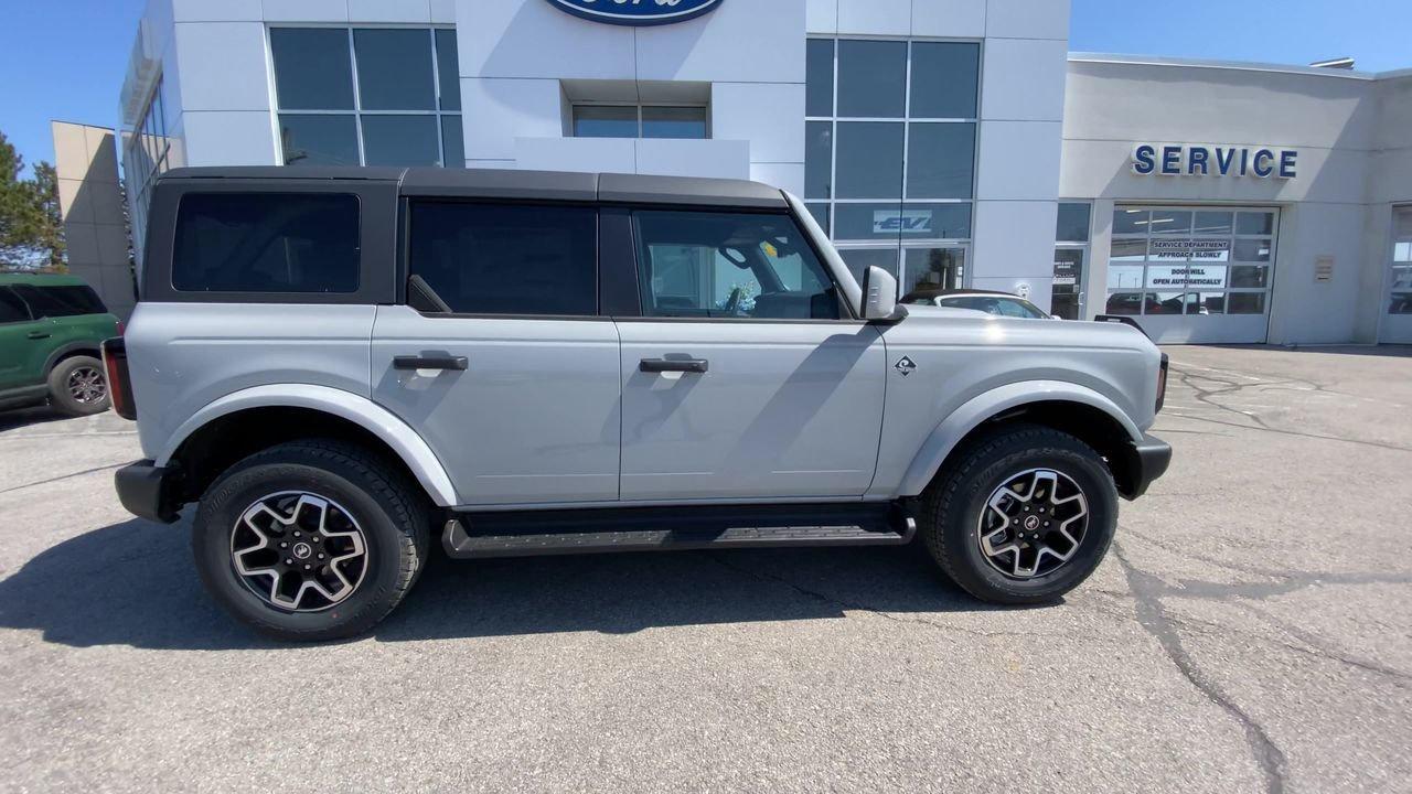 2026 Ford Bronco Outer Banks Photo
