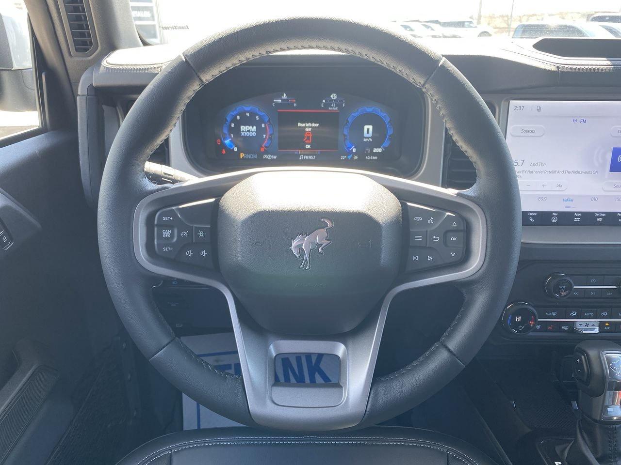 2026 Ford Bronco Outer Banks Photo