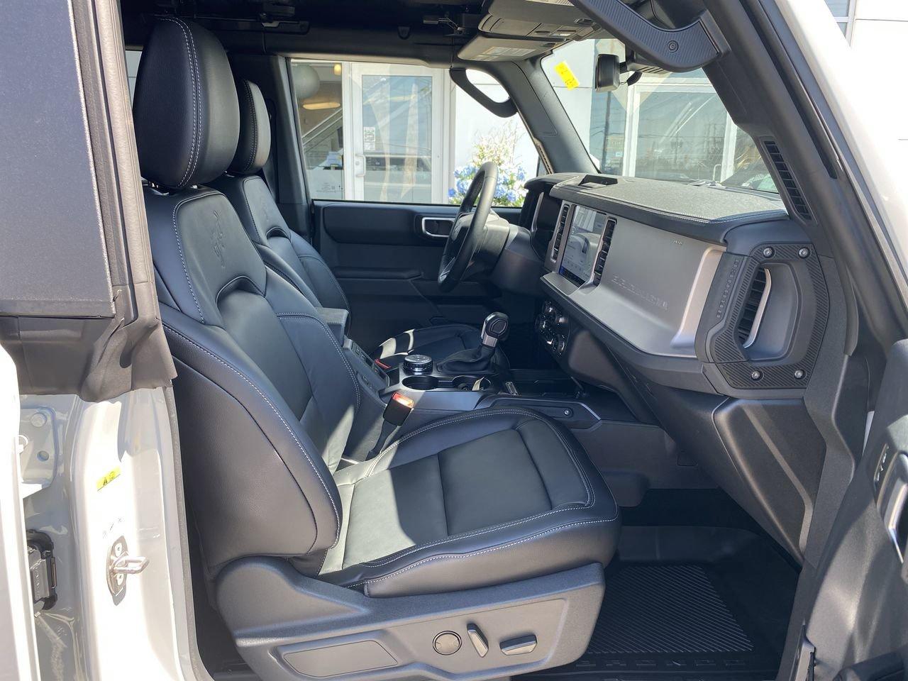2026 Ford Bronco Outer Banks Photo